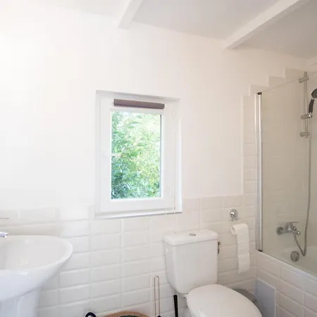 Charming House Near The City Center -
